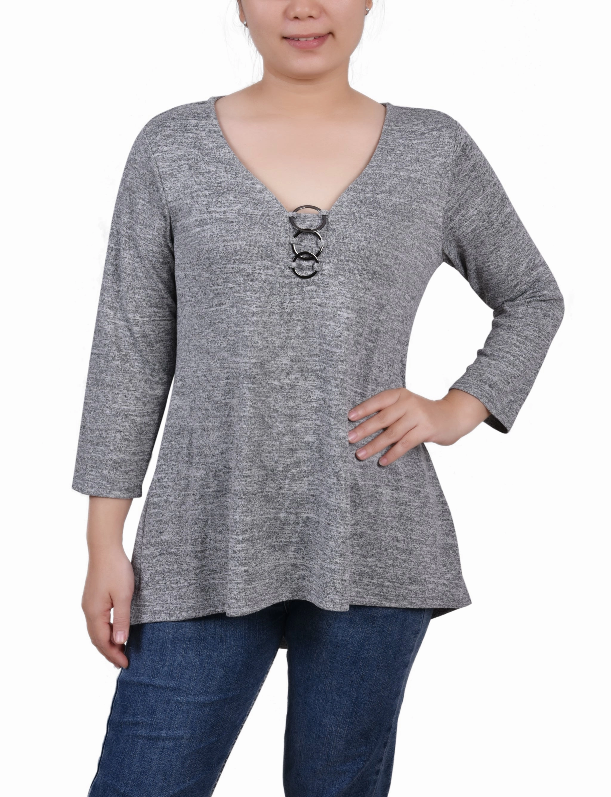 Non Restrictive Fit 3/4 Sleeve 3-Ring Top