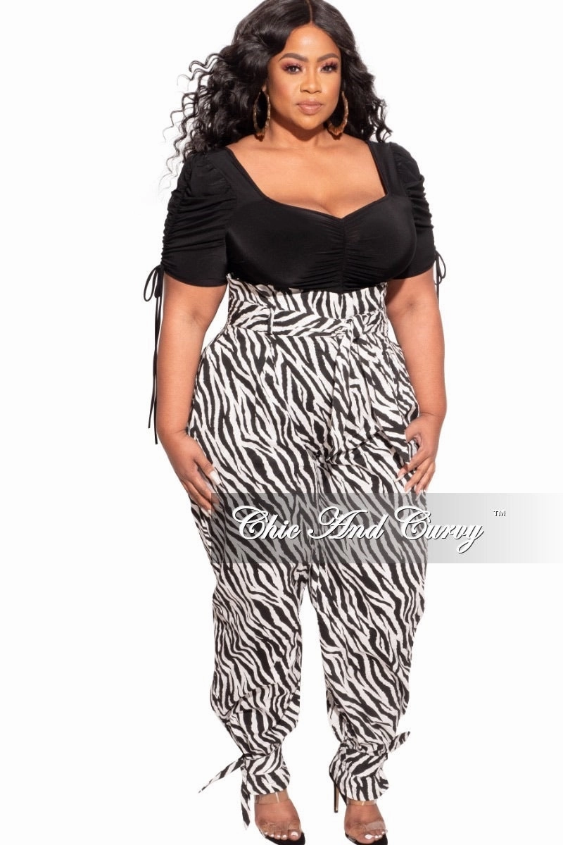 *Final Sale Plus Size Ruched Bodysuit in Black Weekend Comfort