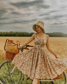 Perfect Layer Adelia 17 | lace up daisy linen dress