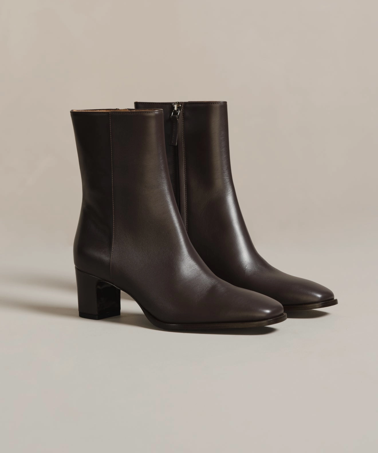 Leather Bobby Boot Ribbed collar Four Way Stretch Fabric