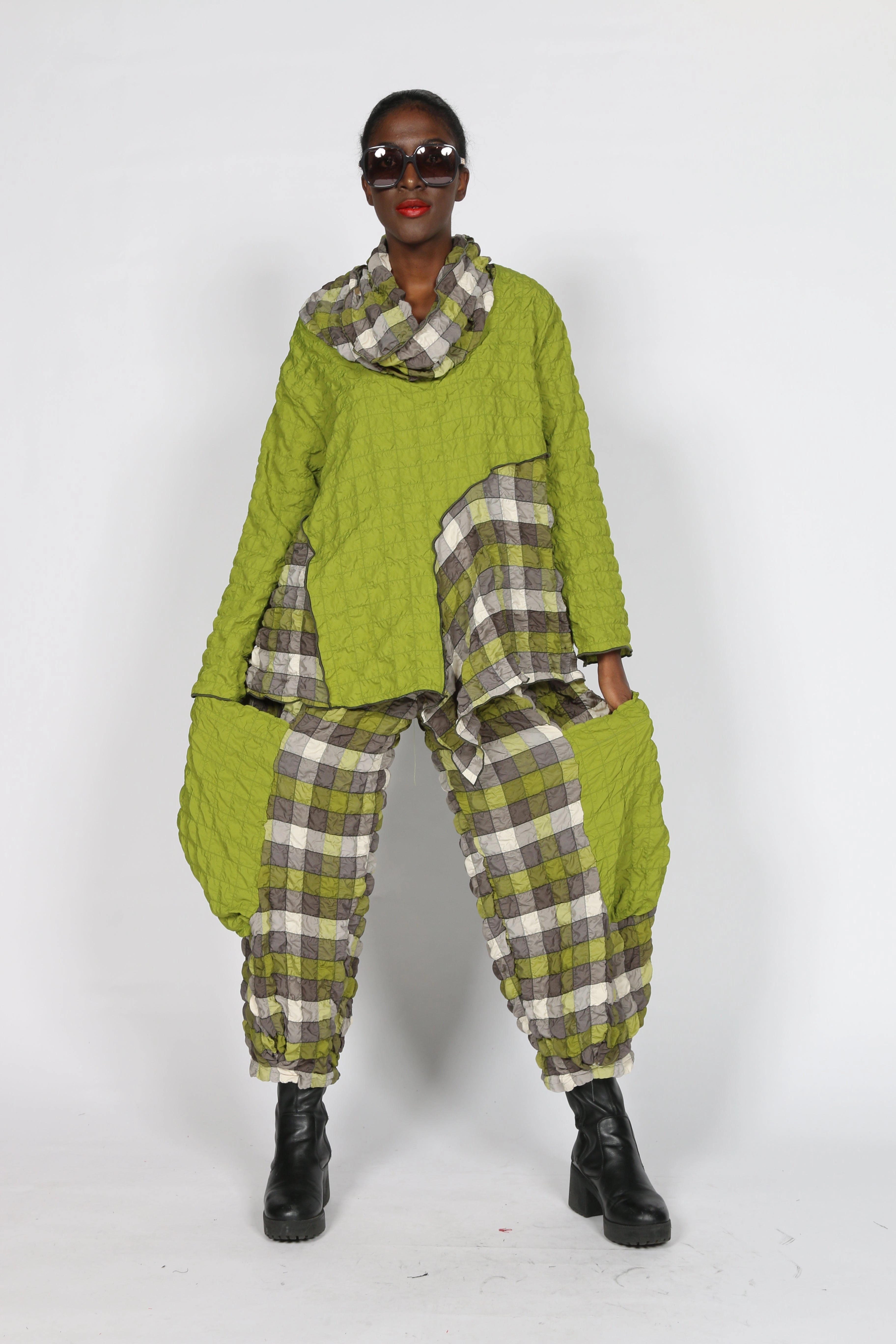 POT2T Top Neutral Tone Stitching