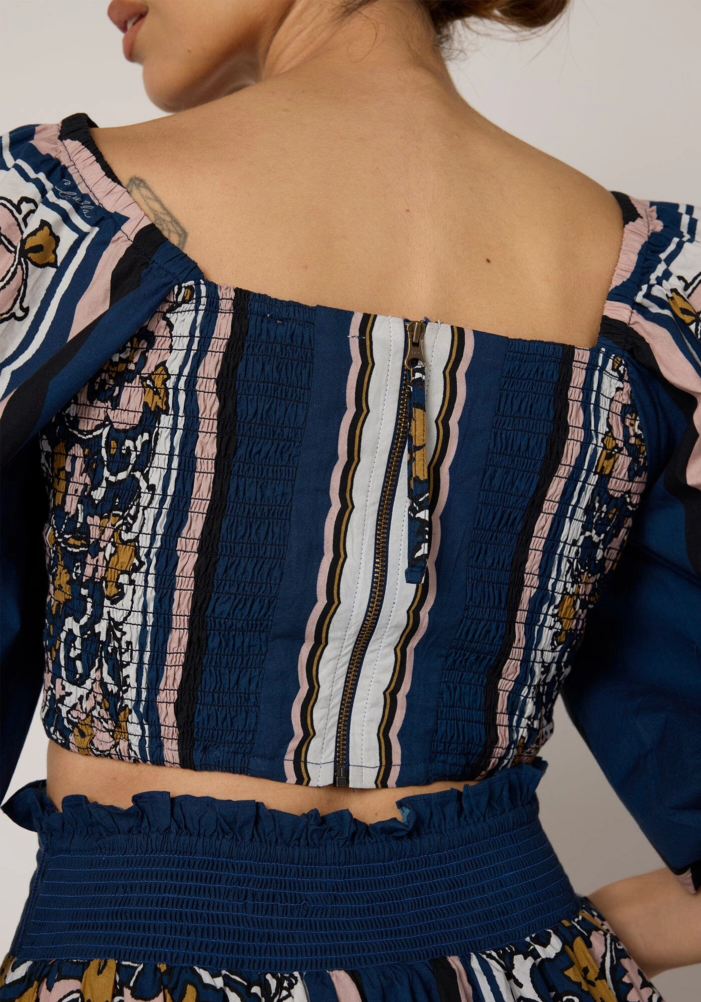 April Top | Floral Anise Taped Neckline
