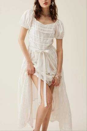 Amelia 17 | Wrapped linen dress Layered Protection