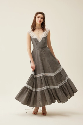 Reinforced Stitching Cherry Tree 25 | Lace Linen flared dress