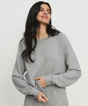 Saturday Sweatshirt Non Restrictive Collar