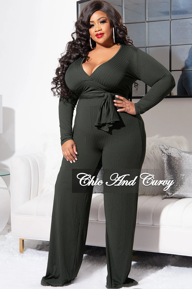 Flexible Knee Articulation Temperature Regulating Final Sale Plus Size Ribbed 2pc Set with Peplum Front and Crop Back Top & Pants in Olive