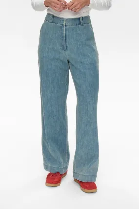 NUALETTA - PANTS  - Med. Blue Washed Denim Sleek and Soft