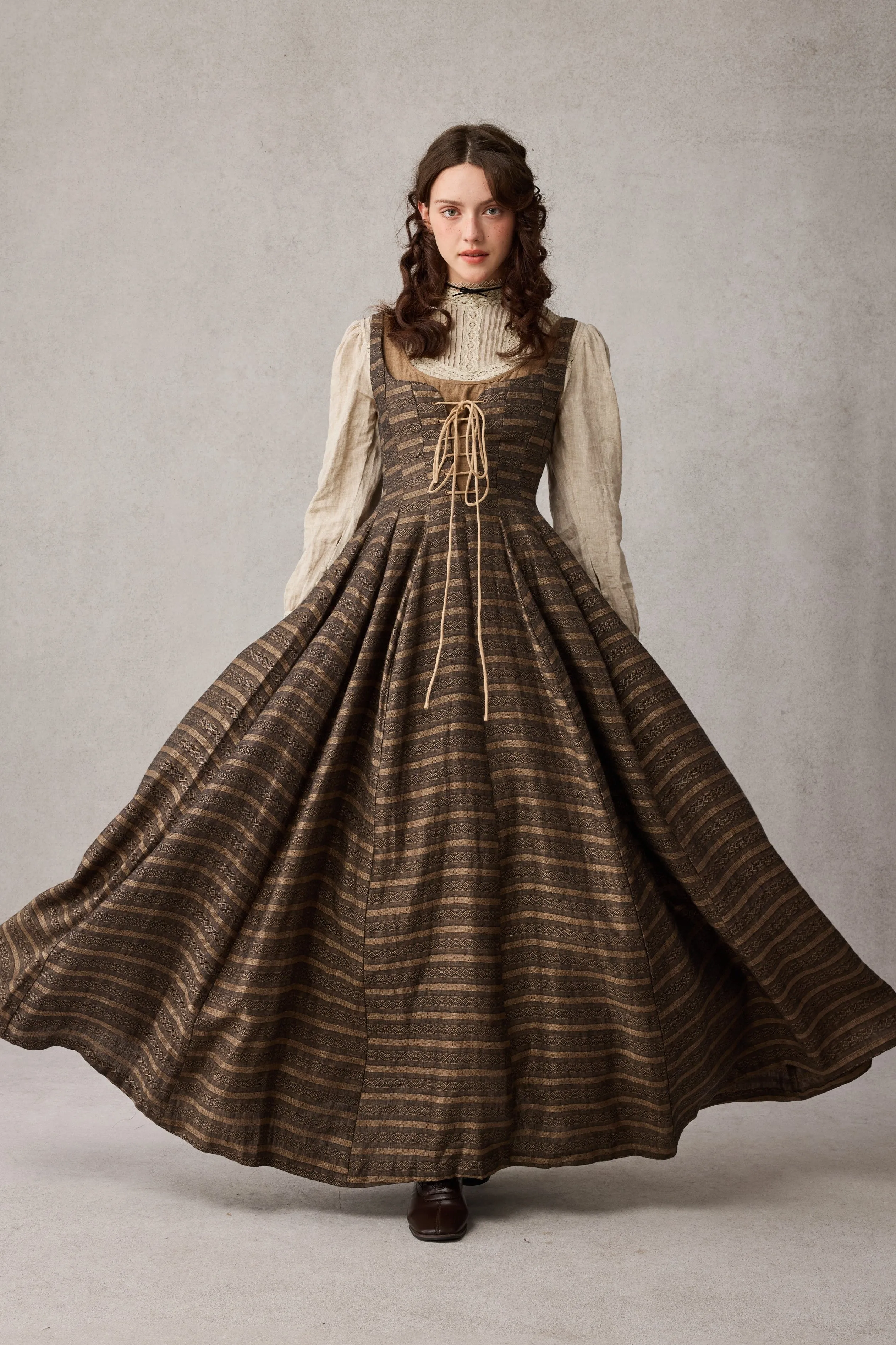 AntiPill Finish Alisa 25 | lace up linen dress