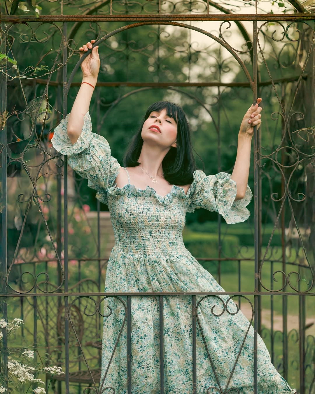 Vines 25| Floral linen dress Non Irritating Tags MoistureWicking