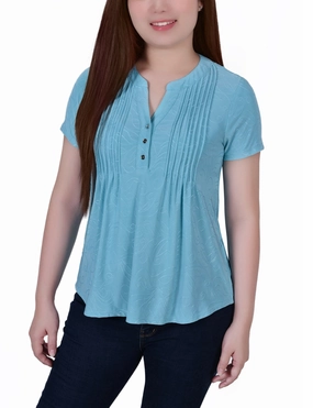 Quick Dry Feature MoistureWicking Petite Short Sleeve Y Neck Jacquard Knit Top