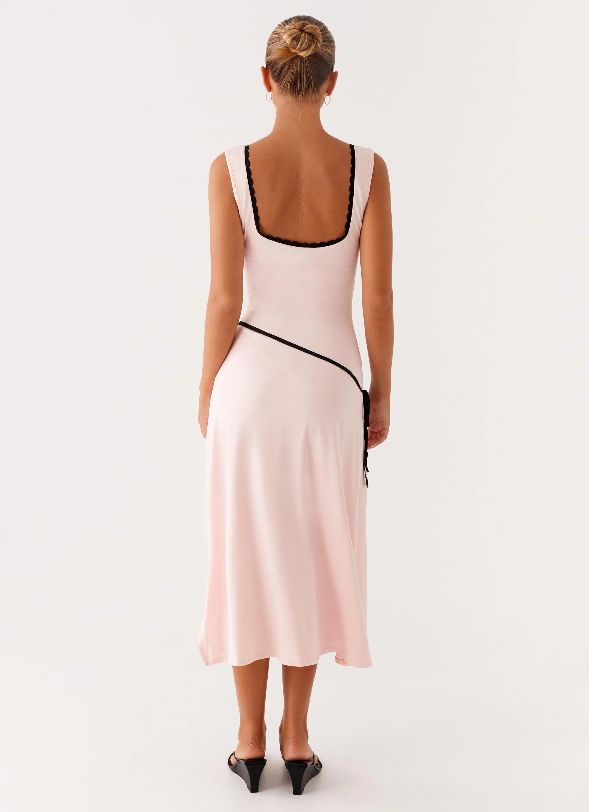 Petite Chic Darlene Midi Dress - Pink