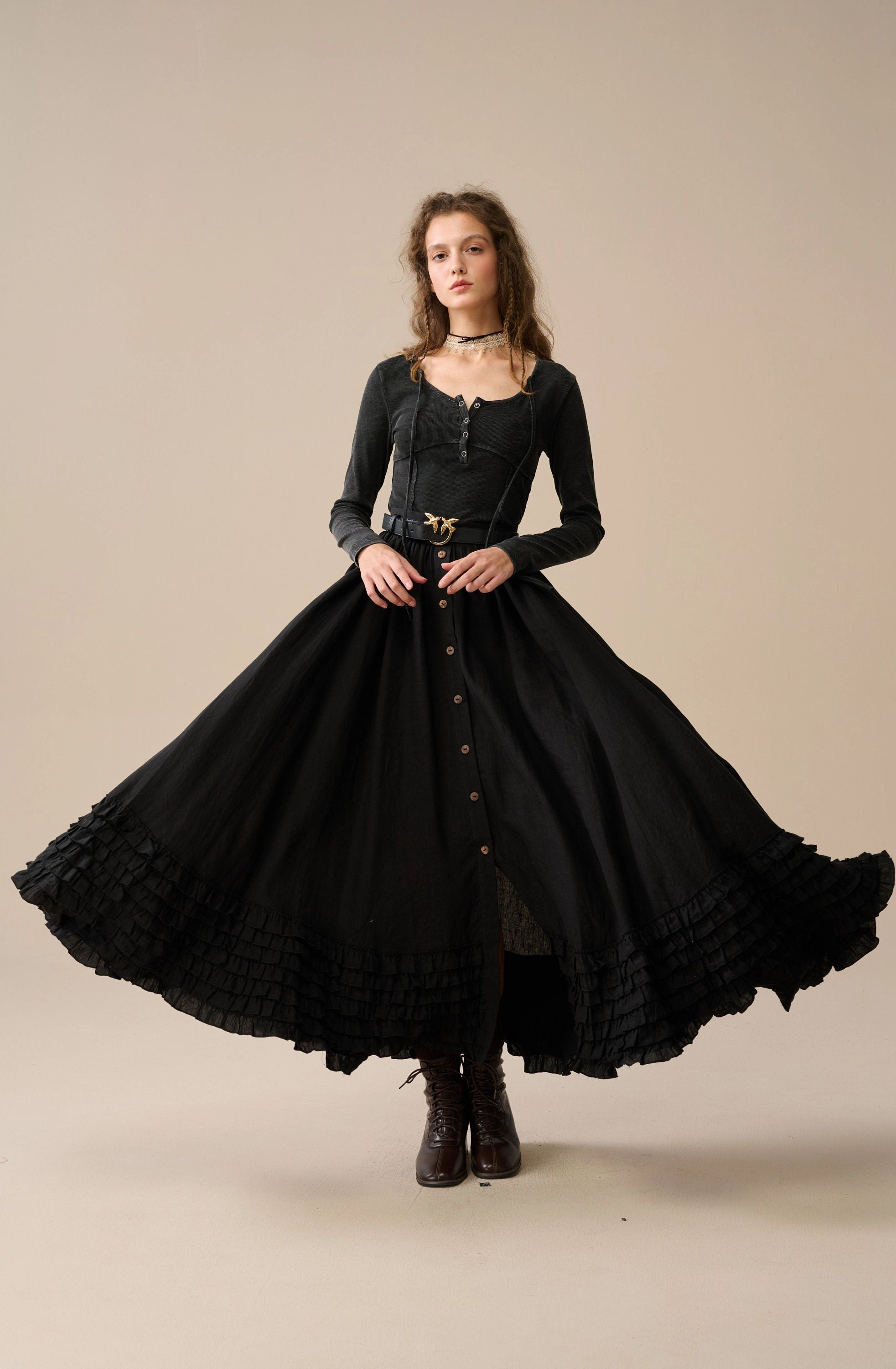 Relaxed Crew Neck Clean Cut Dorothy 27 | Ruffled maxi linen skirt