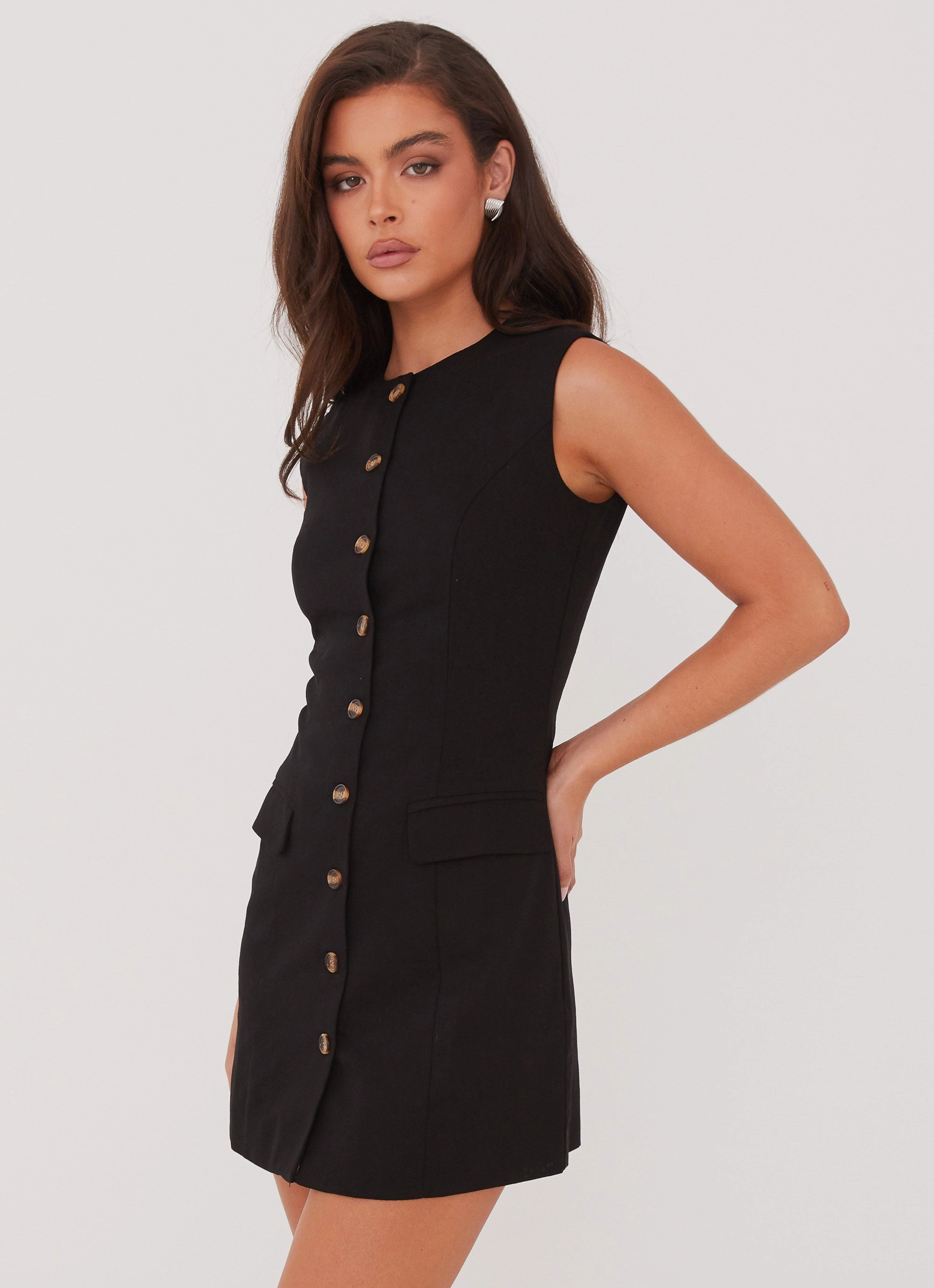 Movement Ready Leg-Lengthening Castello Fiore Linen Mini Dress - Black