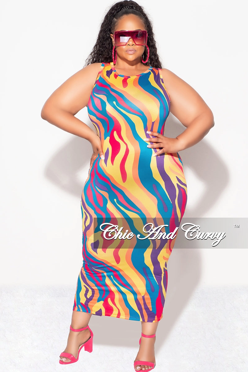 Minimal Fit Perfect Silhouette Final Sale Plus Size Sleeveless Midi Dress with Back Slit in Multi Color Print