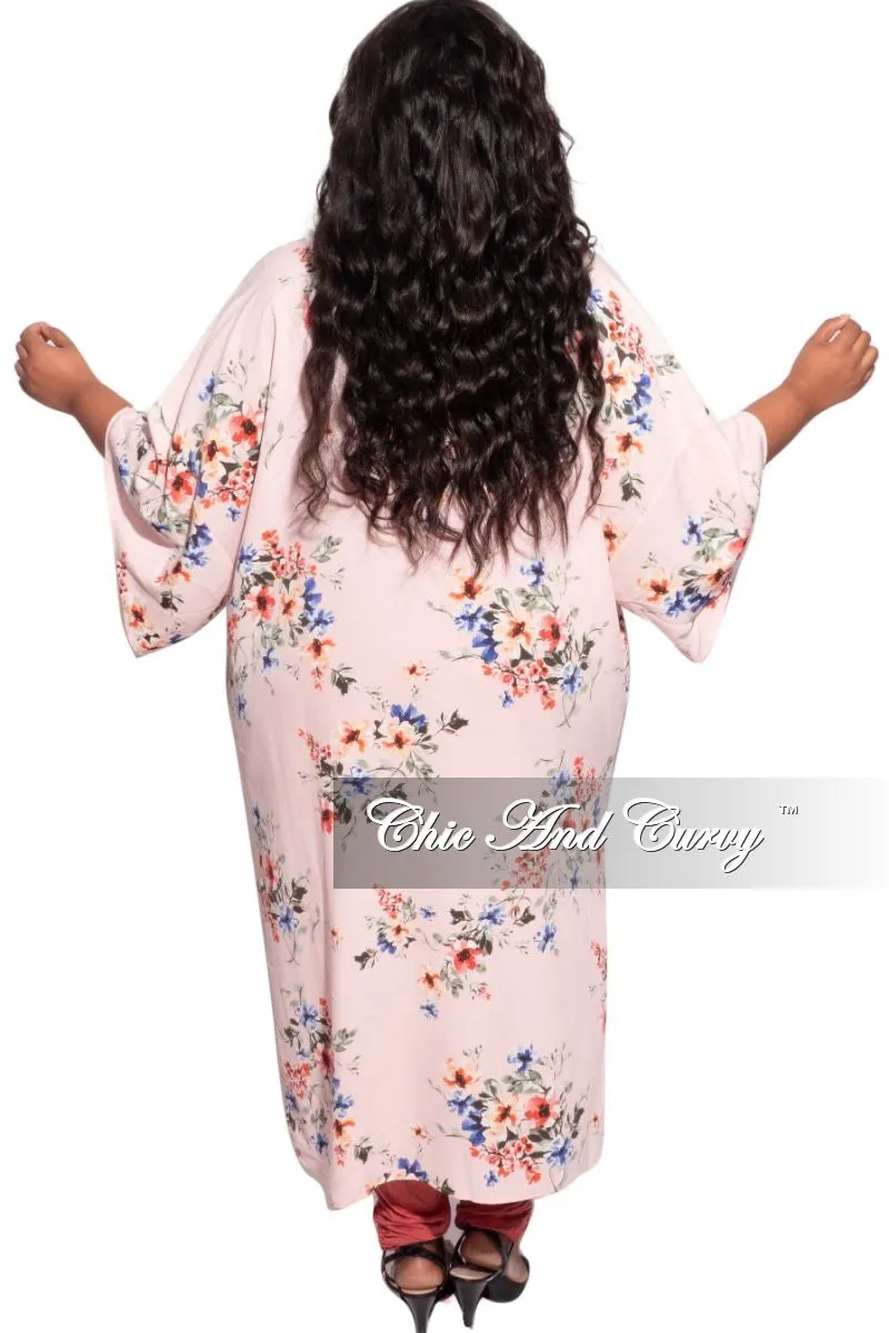 Comfort Cushioning *Final Sale Plus Size 3/4 Sleeve Duster with Light Pink Background and Multicolor Floral Print