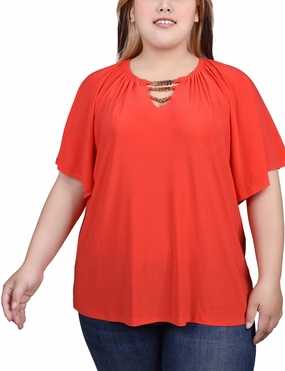 Plus Size Raglan Sleeve Top With Chain Details Non Chafing Edges