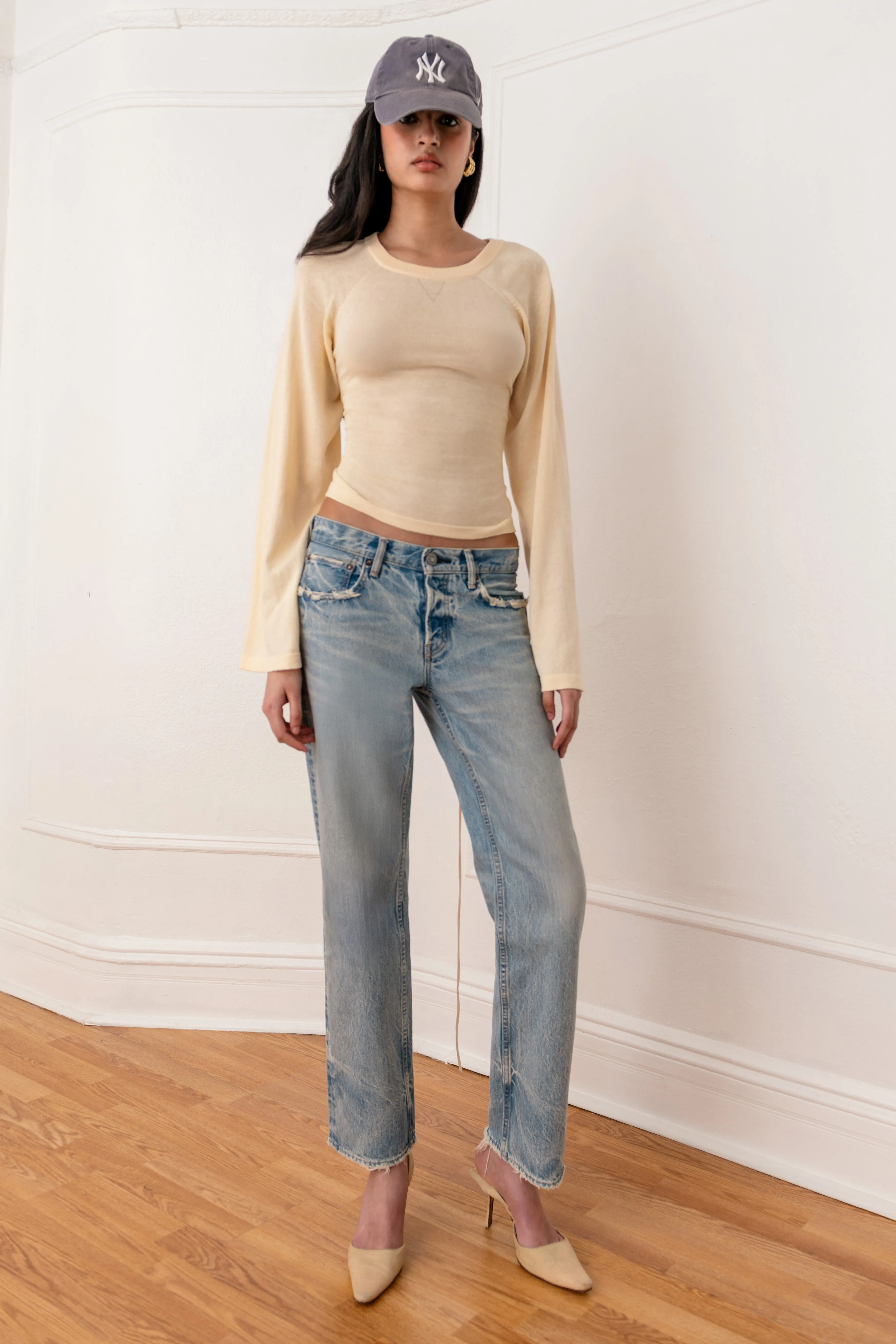 Versatile Design Fold-Over-Detail Off-Season Knitted Raglan Shirt