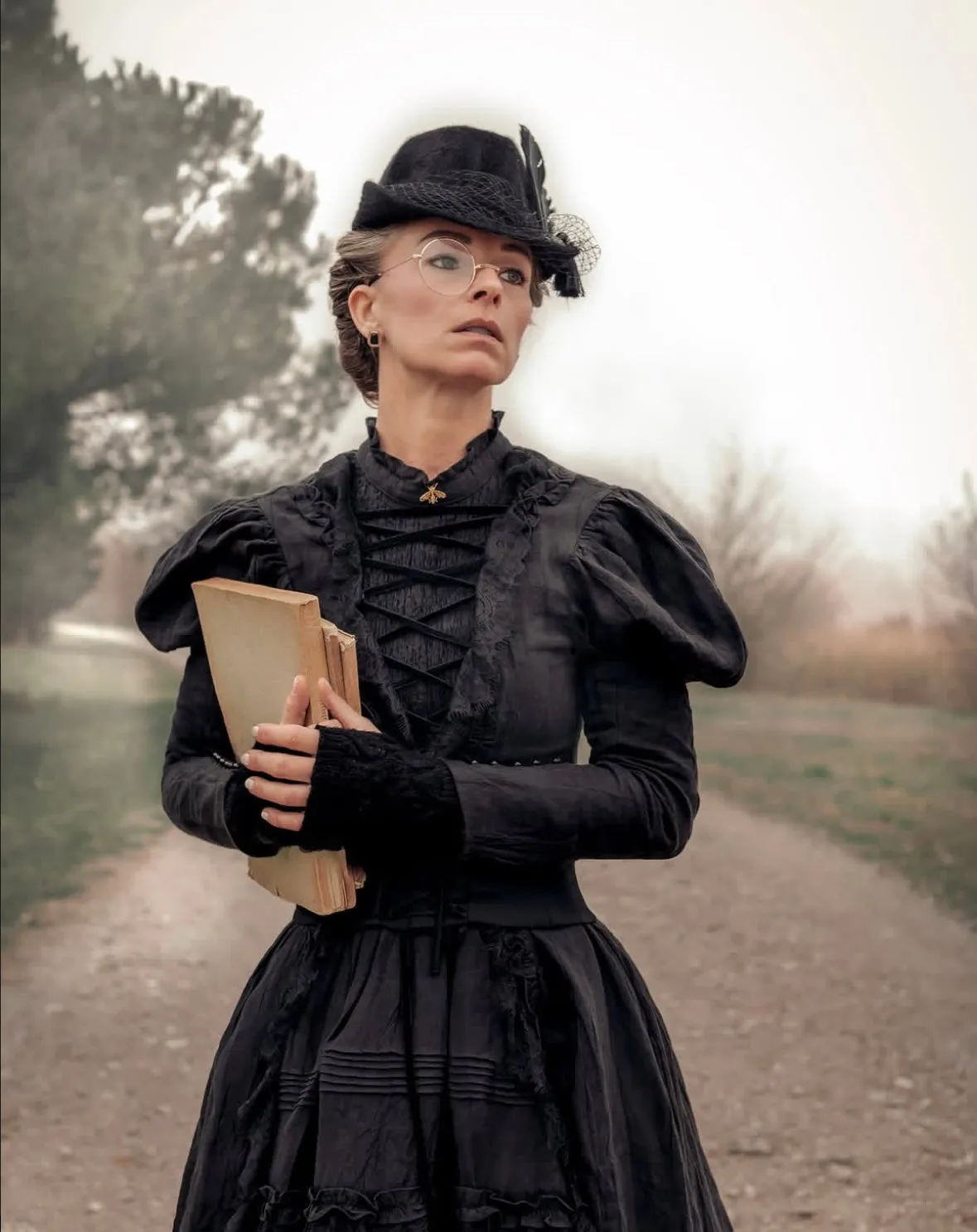 LayeredCuff Elizabeth 15 | Victorian Linen Dress