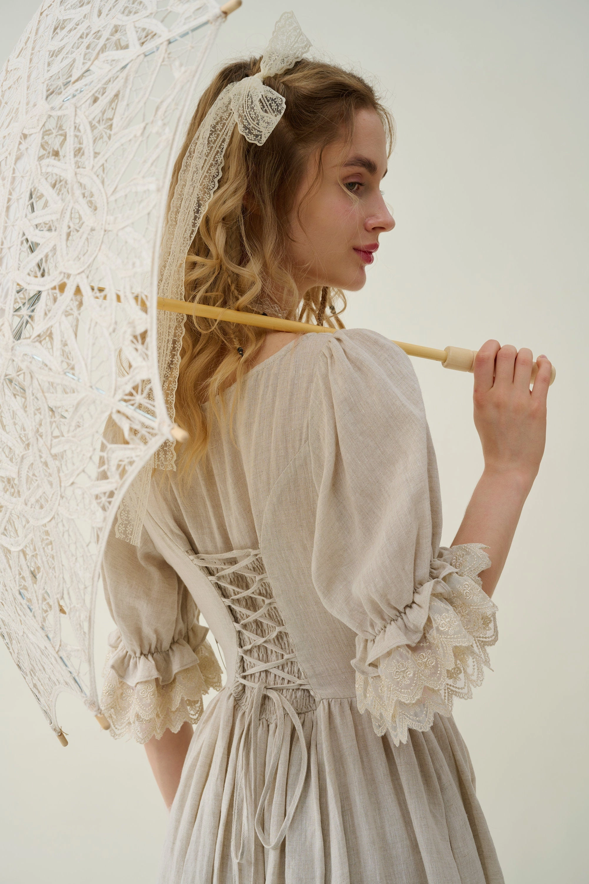 Body-Hugging Fit Sporty Layer Elowen 27 | Lace Linen dress gown ( 2 way to wear )