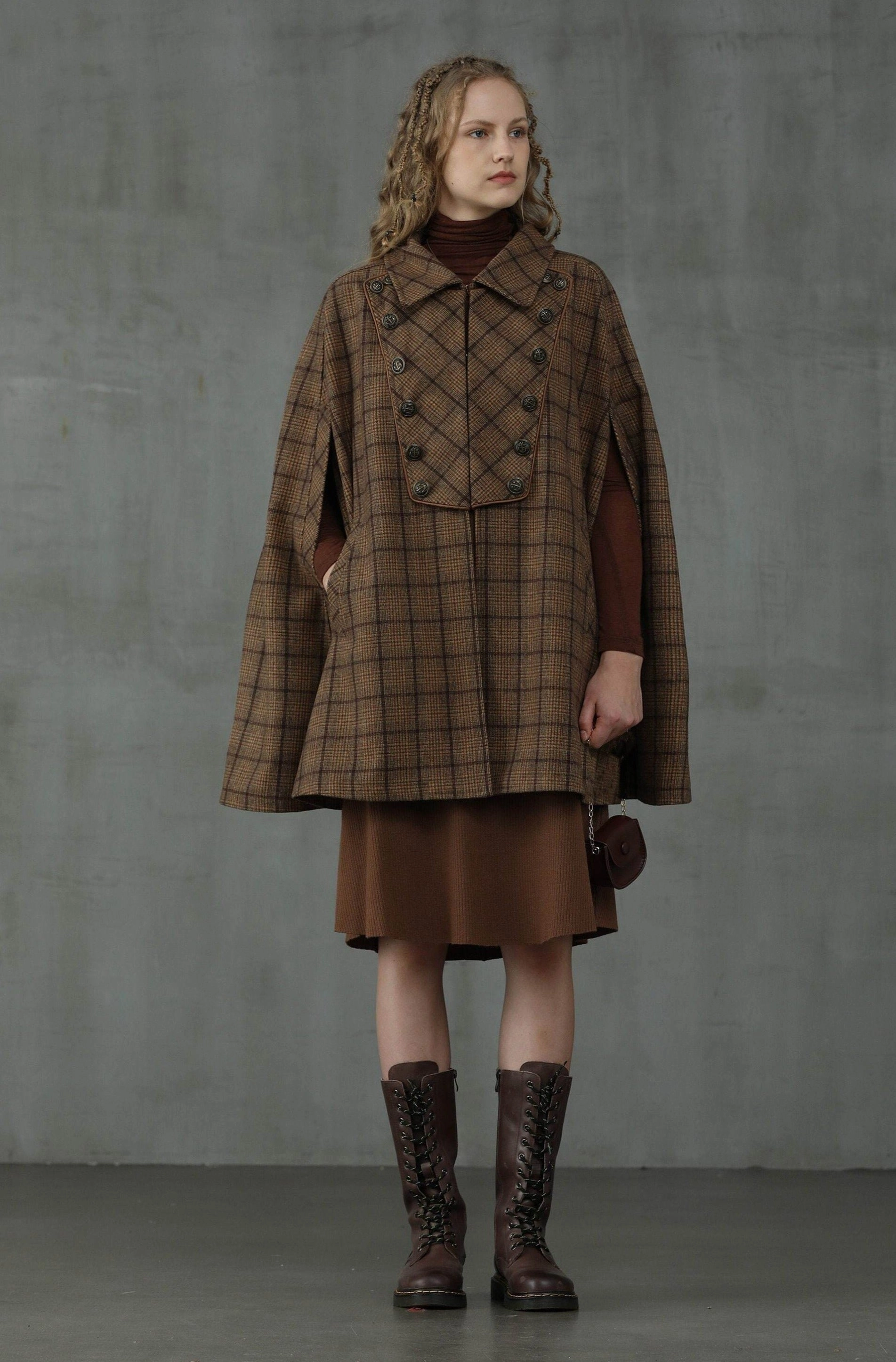 Off-Duty Fit Sensibility 13 | tartan wool cape coat