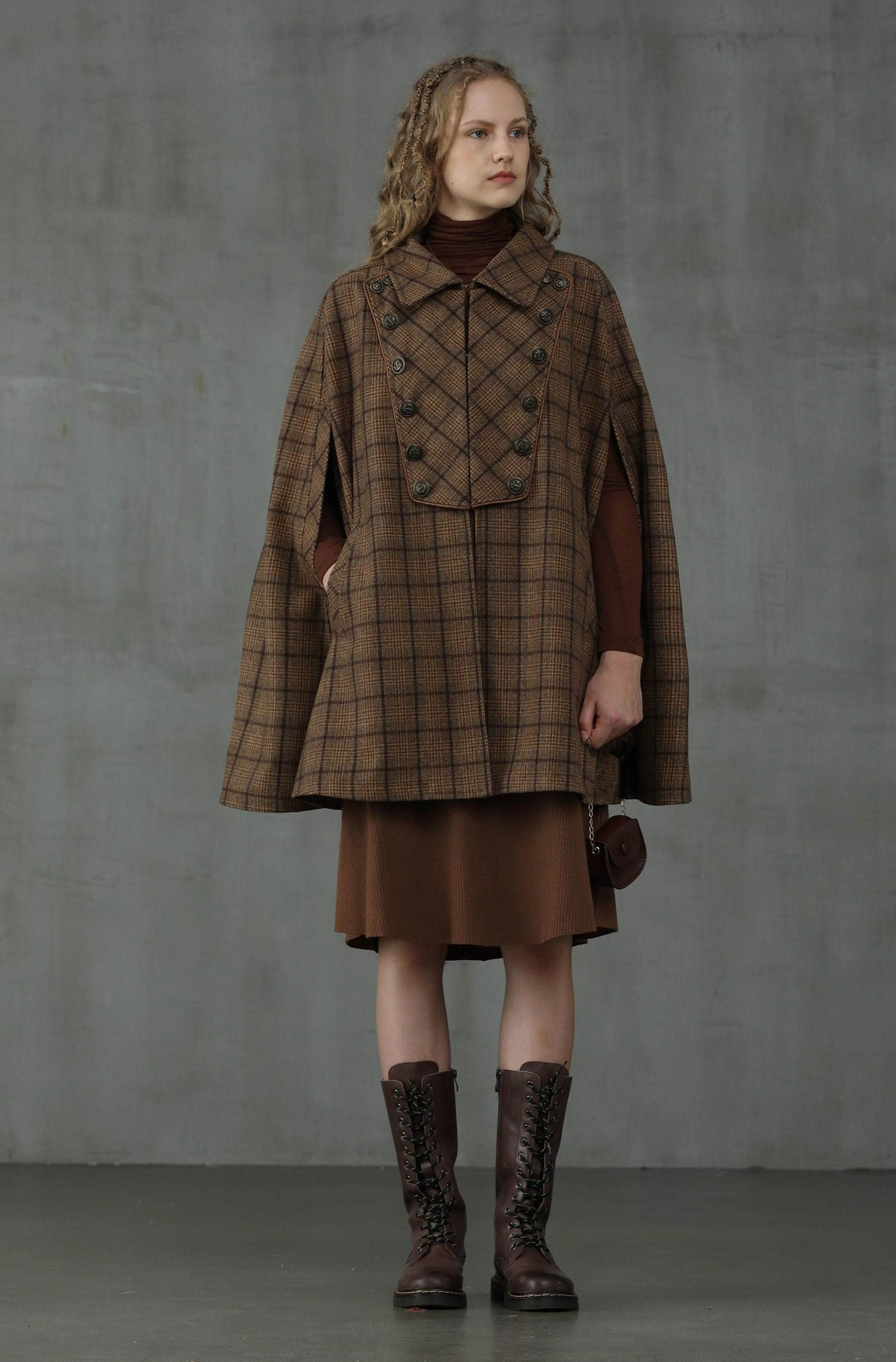 Sensibility 13 | tartan wool cape coat Flexible Side Gusset Overlock Edge Finish
