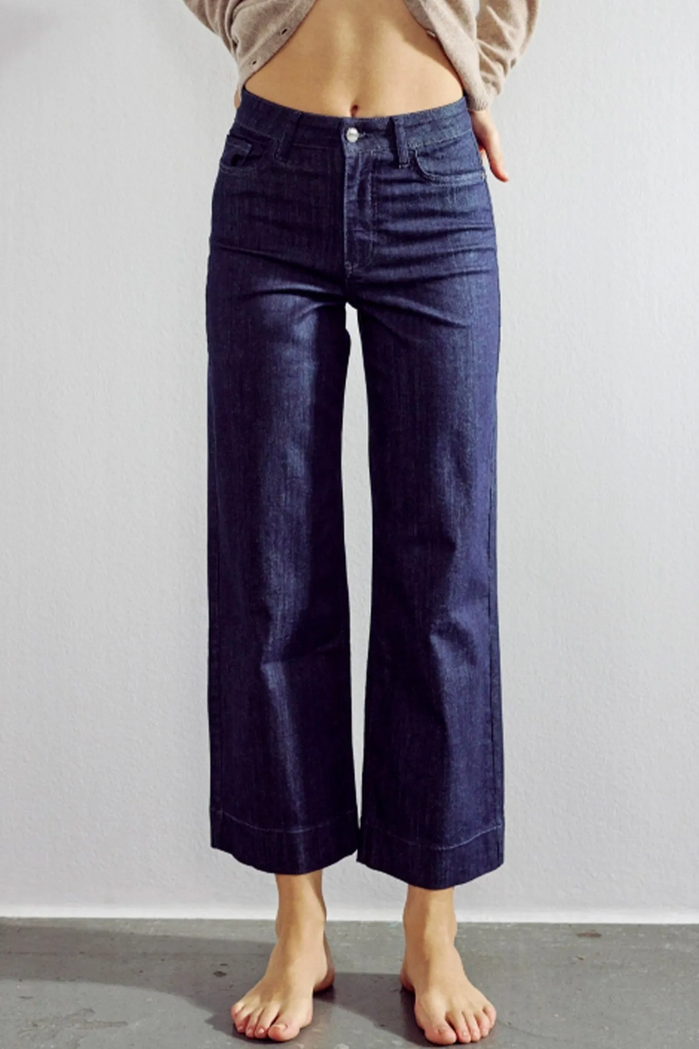 Breathable fabric technology Casual Movement NUPARIS PANT CROP DARK D. BLUE - Dark Denim Blue