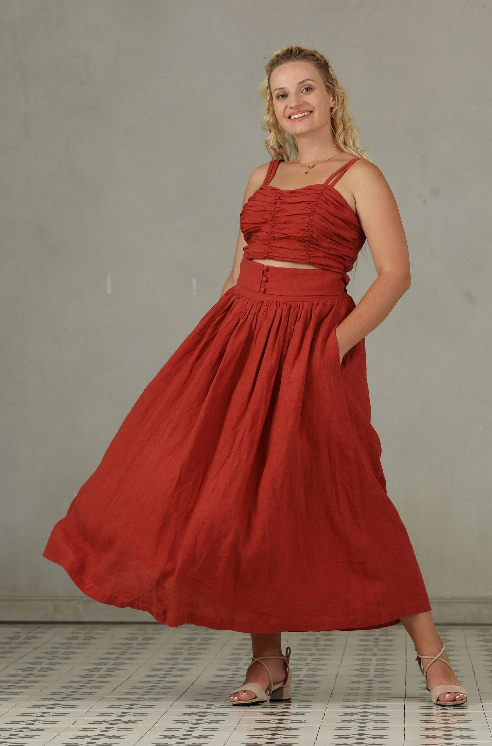 Chill Weather Day Layer Hannah 38 |  Girdle linen skirt