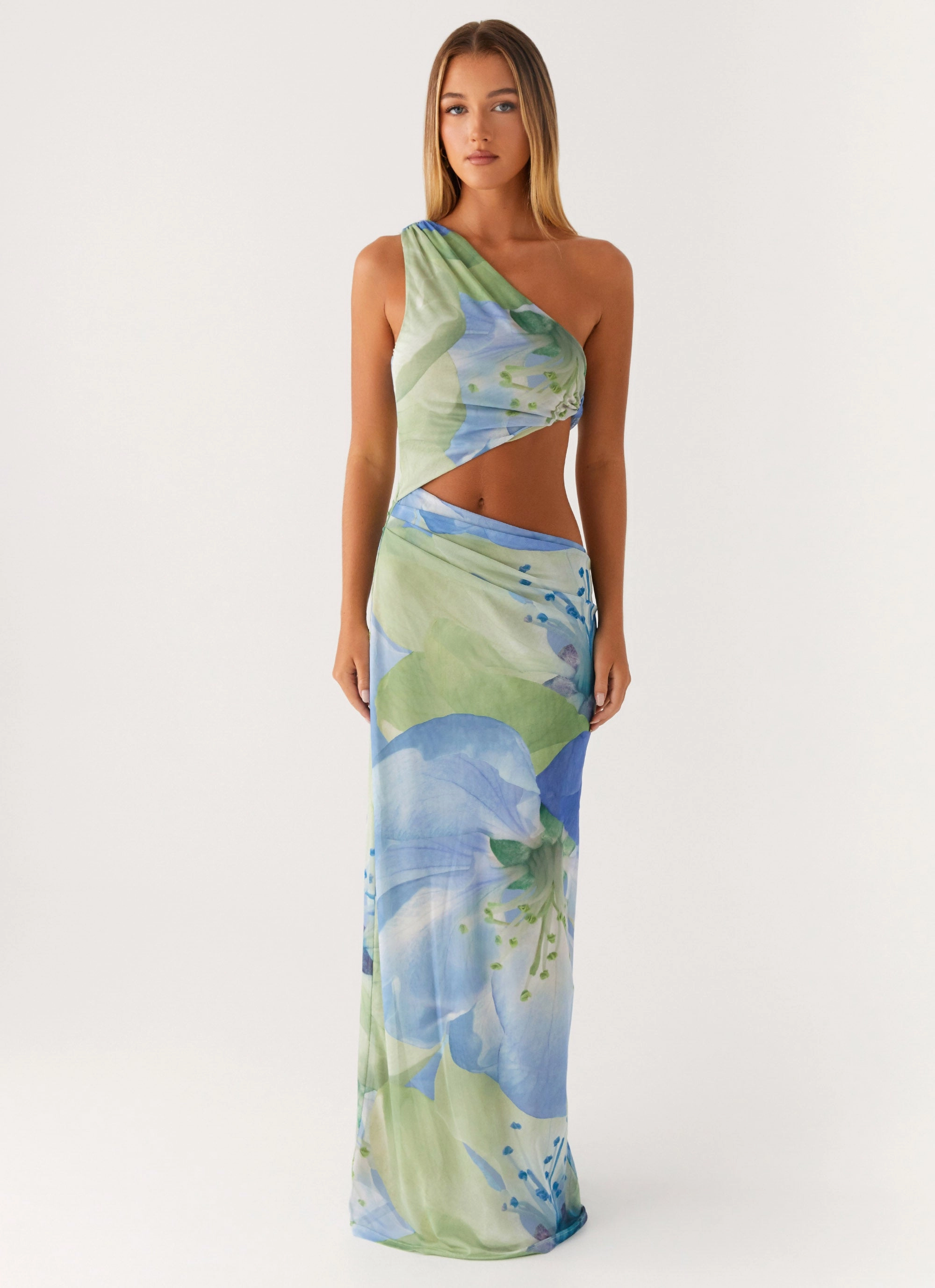 Wilder Maxi Dress - Flower Print Travel-friendly Summer Outfit