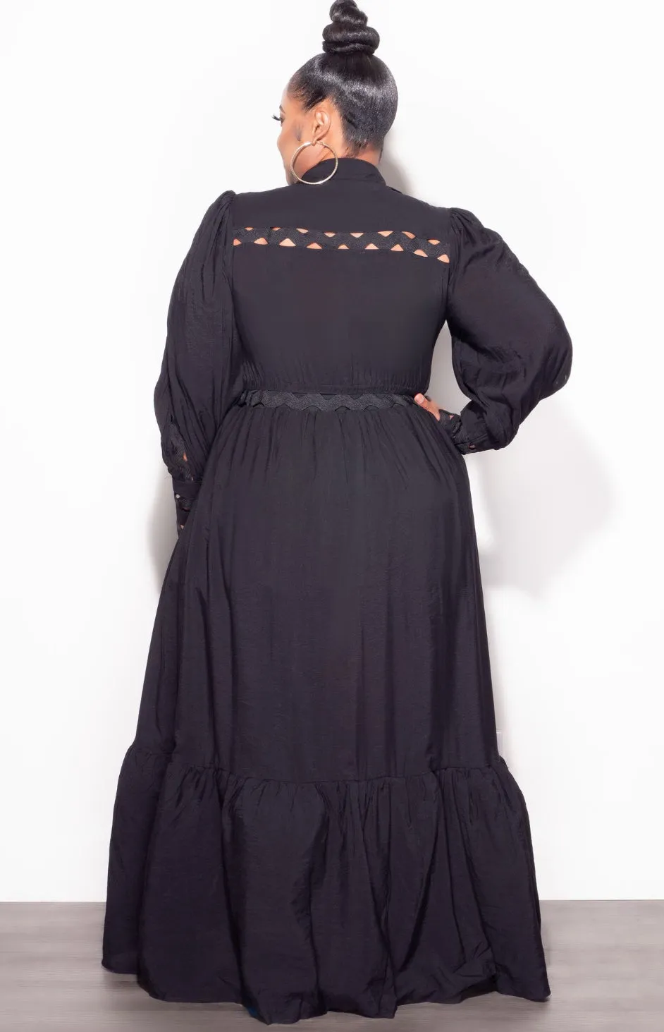 Final Sale Plus Size Eyelet Maxi  Dress in Black Flexible Motion