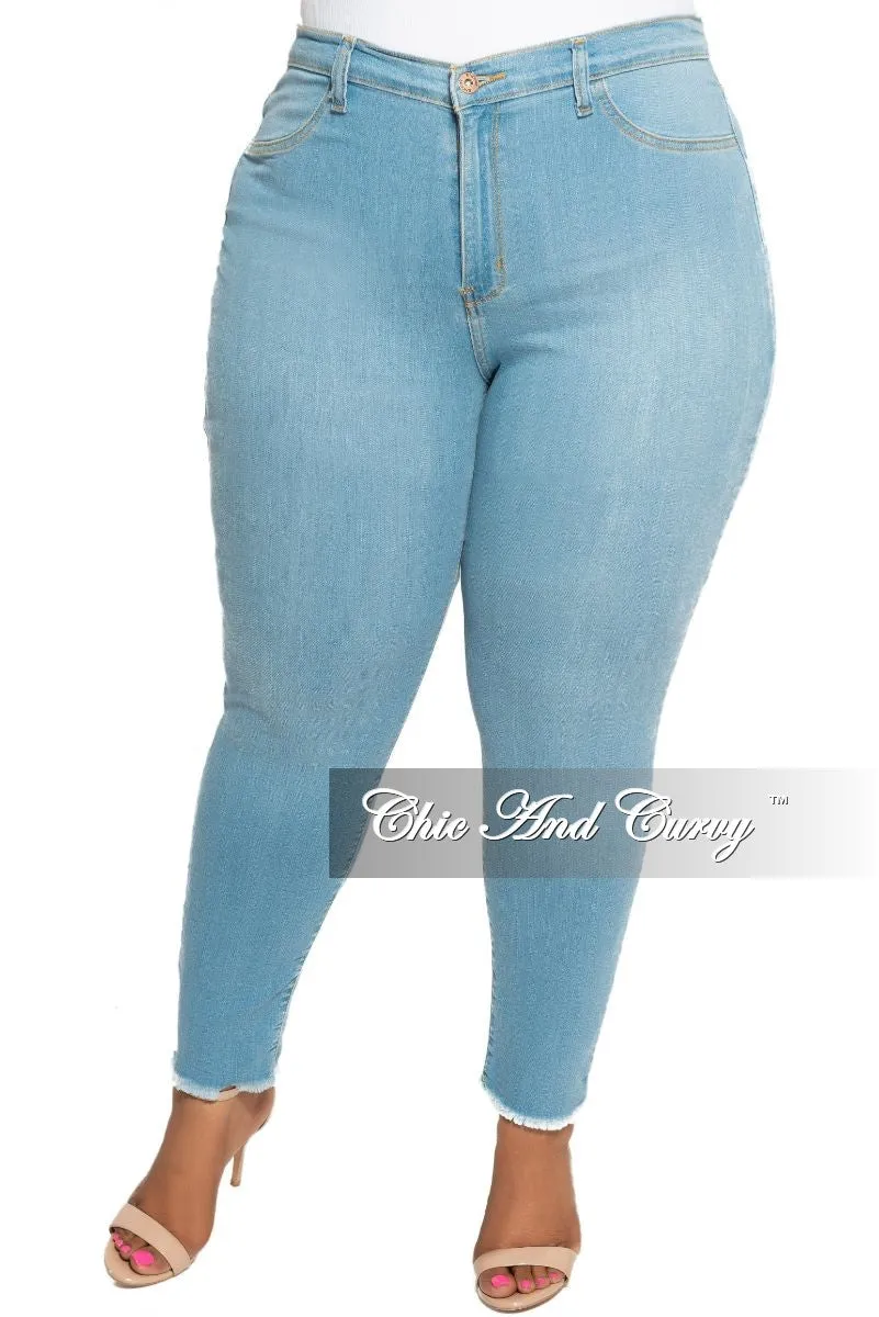 Anti Pilling Textile Final Sale Plus Size Jeans in Light Denim