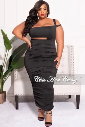 Neutral Shade Thermal Regulating Fabric Final Sale Plus Size One Shoulder Cutout Ruched Dress in Black