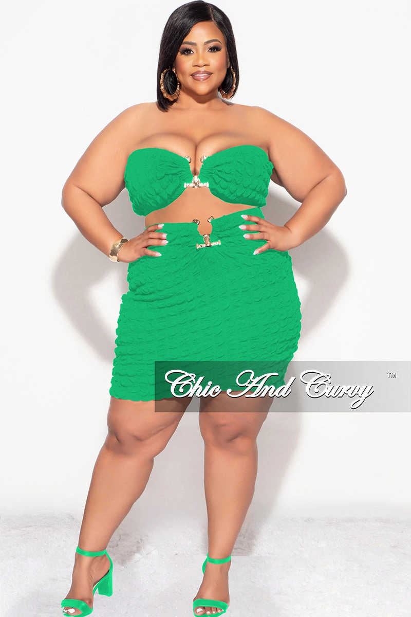 TaglessComfort Final Sale Plus Size 2pc Honeycomb Texture Strapless Top and Skirt Set in Green