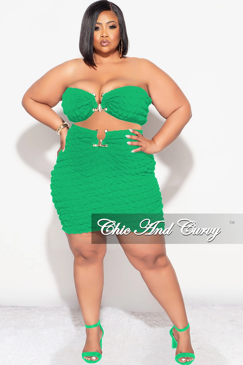 Final Sale Plus Size 2pc Honeycomb Texture Strapless Top and Skirt Set in Green Breathable mesh lining