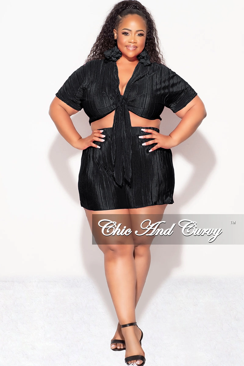 Laser Cut Edges Final Sale Plus Size 2pc Pleated Crop Tie Top & Short Set in Black