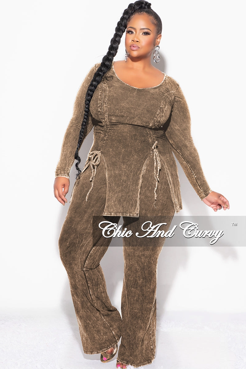 AntiPillingFabric Final Sale Plus Size 2pc Ruched Drawstring Double Slit Top and Pants Set in Brown