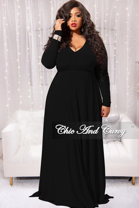 Final Sale Plus Size Long Sleeve Gown with V-Neck in Black Airflow Mesh Lining