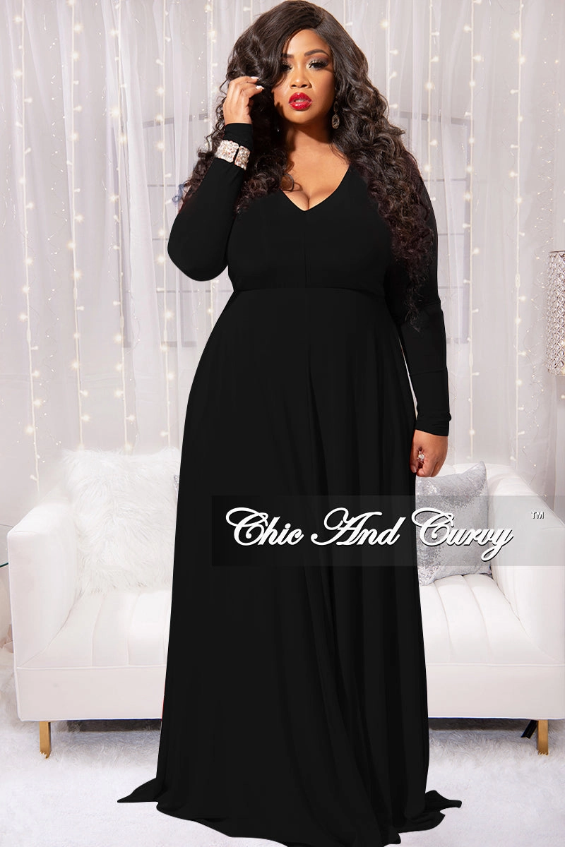 Final Sale Plus Size Long Sleeve Gown with V-Neck in Black Airflow Mesh Lining