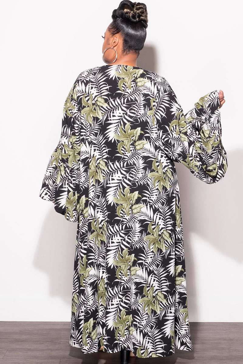 Sporty Chic Final Sale Plus Size Puffy Sleeve Kaftan in Black White and Green Tropical Print
