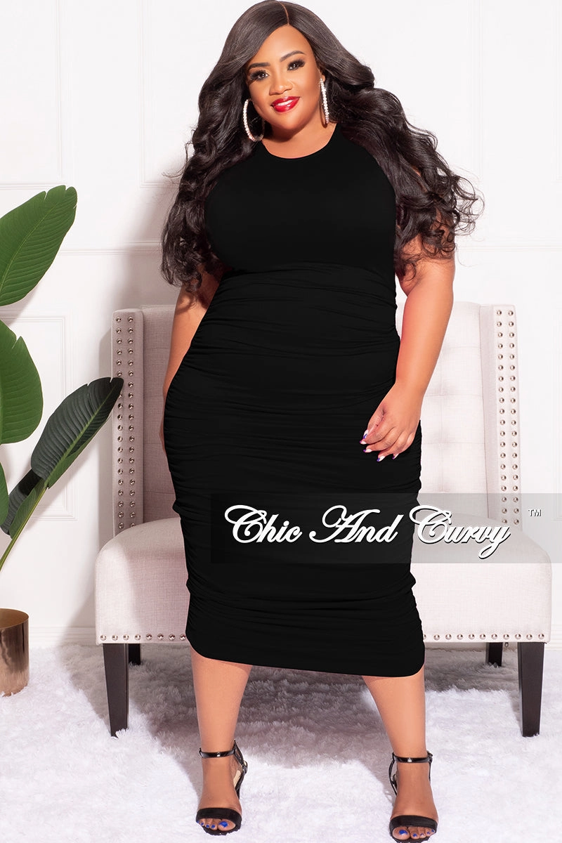 Final Sale Plus Size Ruched Bodycon Dress in Black Form Fitting