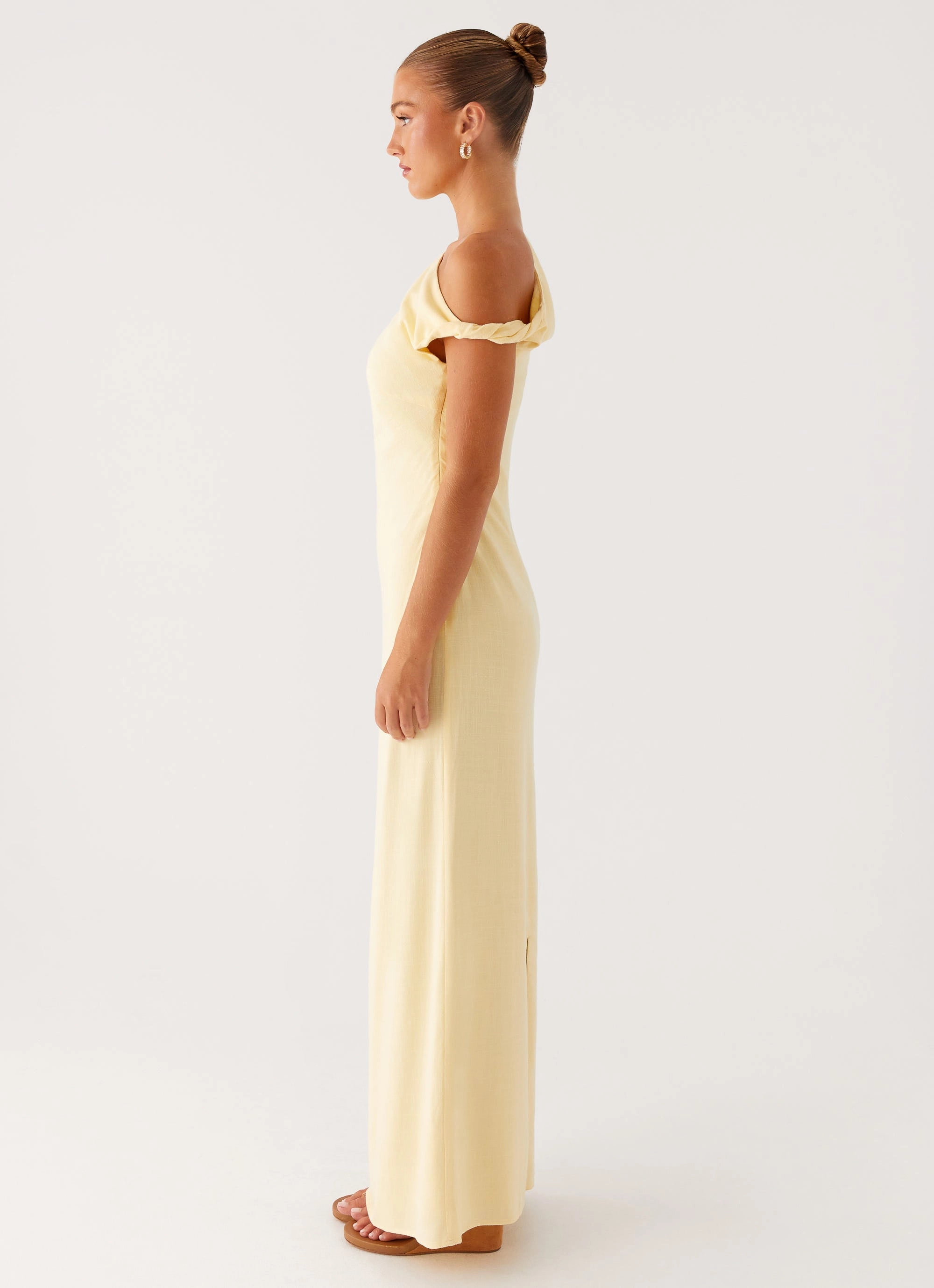 Mckenna Maxi Dress - Yellow SmoothEdgeFinish Delicate Touch