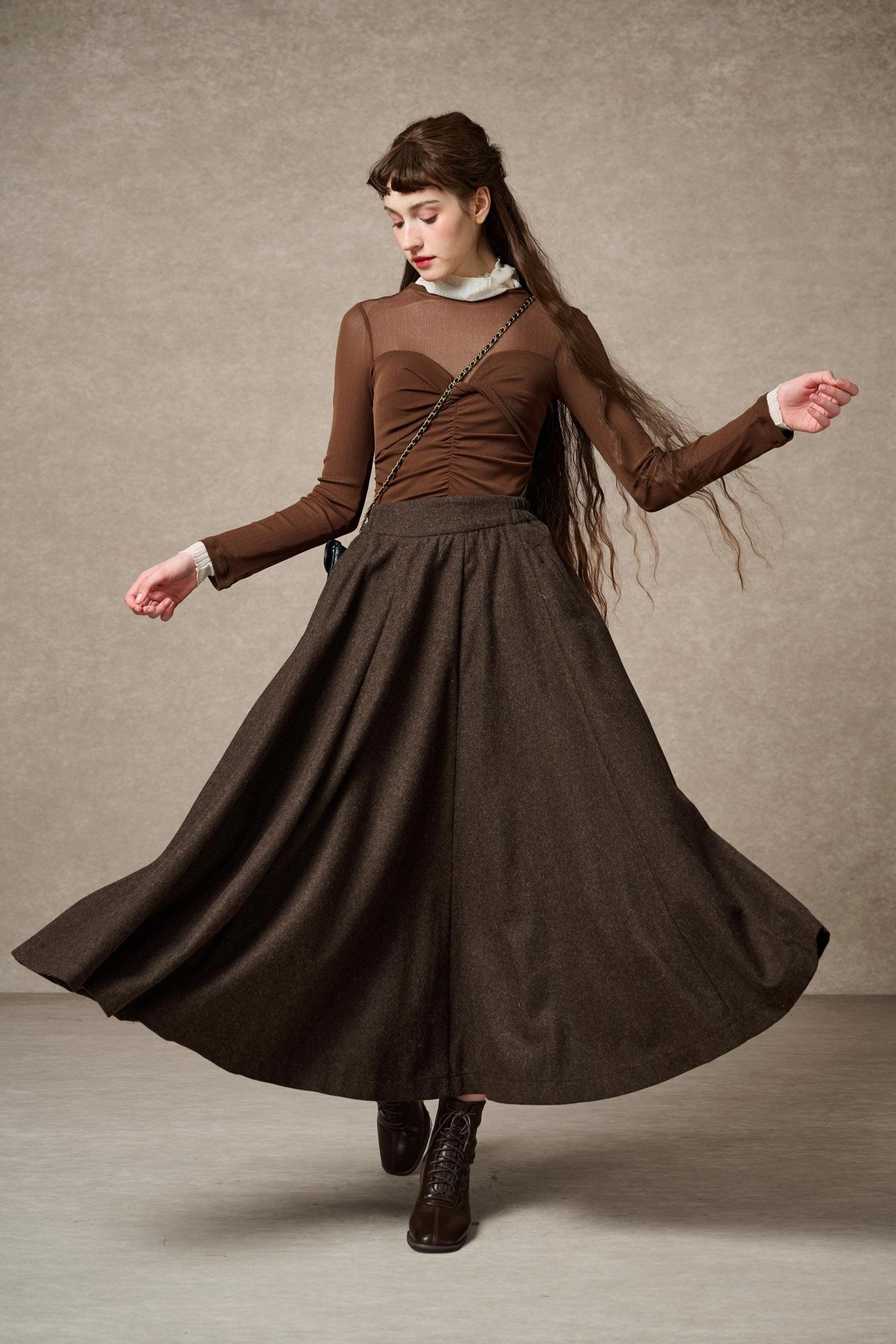 City Ready The Soft Lawn 12 | Midi Wool Skirt