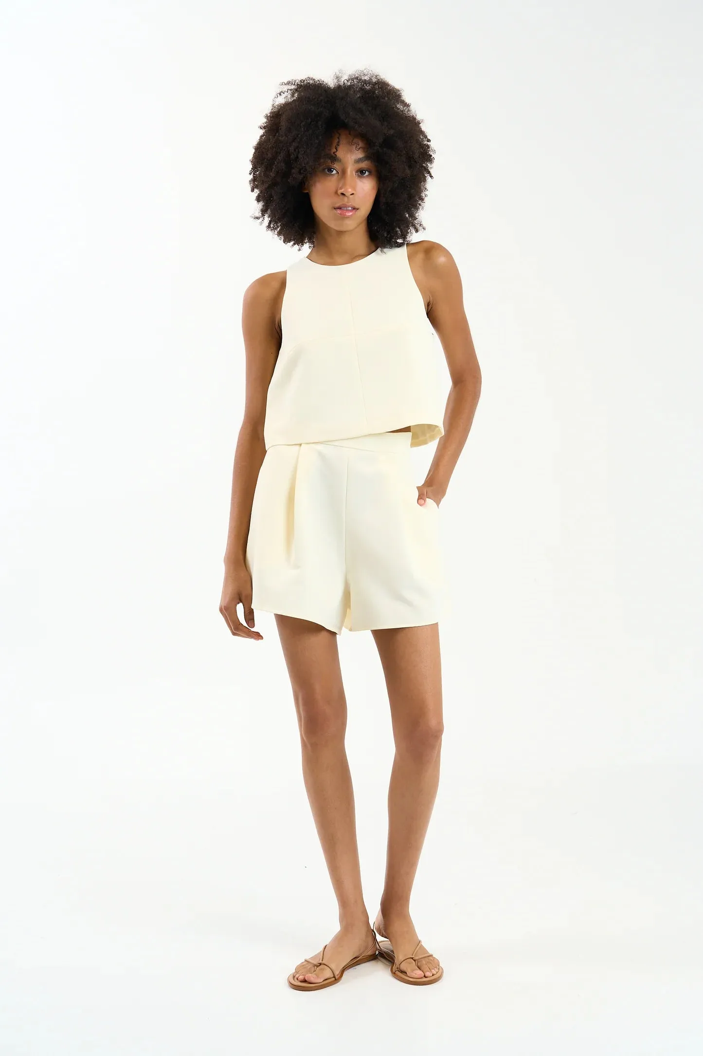 Sundays Delta Short - Ivory MultiPocketDesign