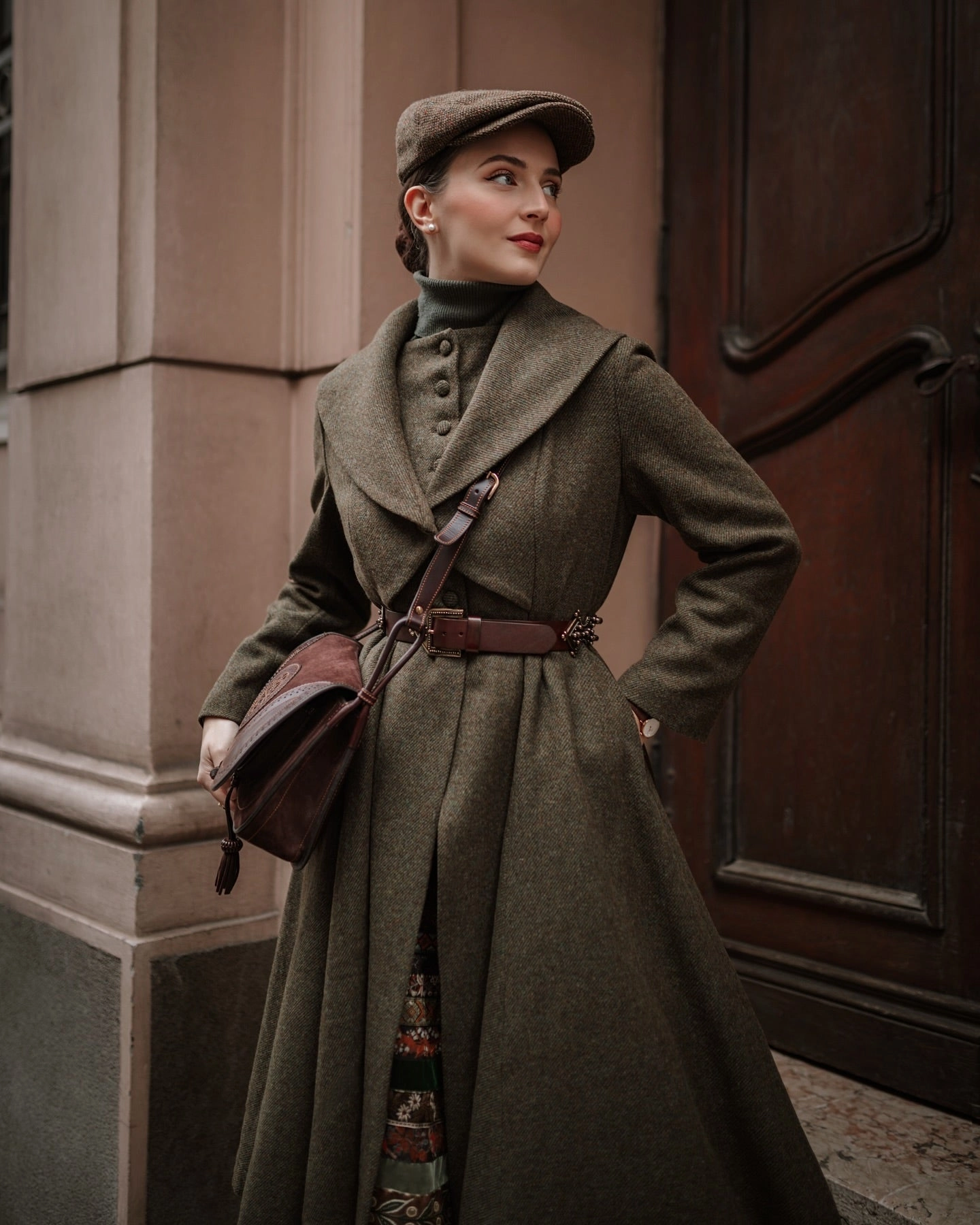 Gemma 17 | 100% wool victorian coat Ergonomic Armhole Cut