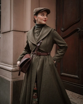Gemma 17 | 100% wool victorian coat Hypoallergenic Interior Layer Ergonomic Shoulder Cut