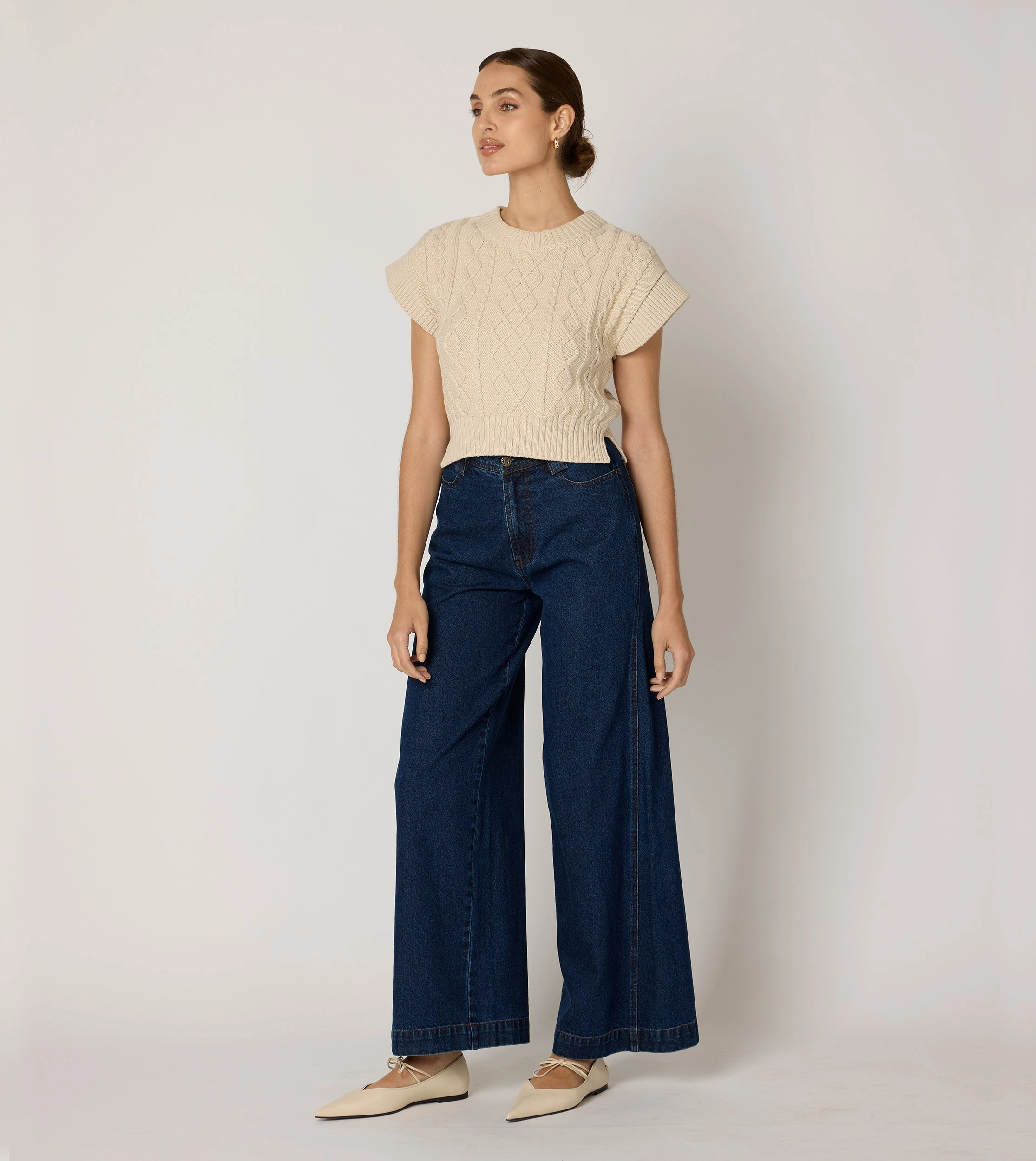 Gigi Cropped Sweater Vest | Cream Slim Waist Slim Waistband