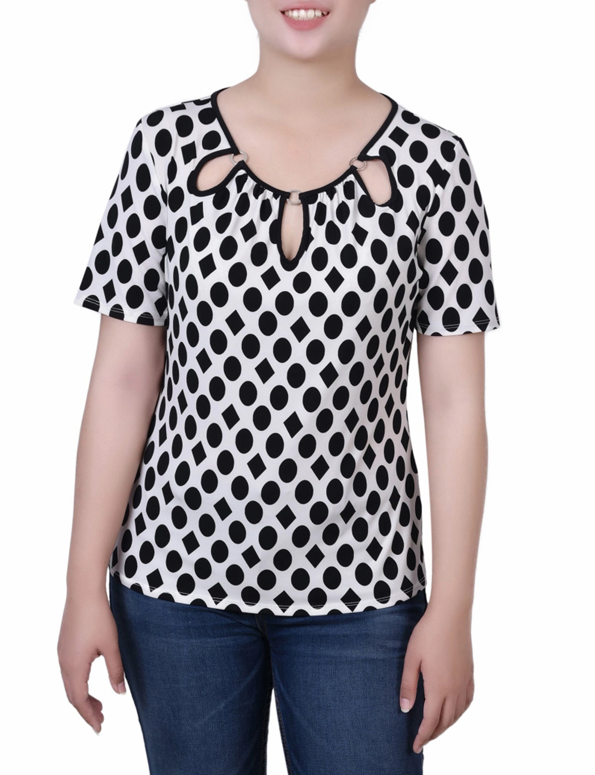 Minimalist Stitching Lightweight Fabric Petite Short Sleeve Top With Ring Details