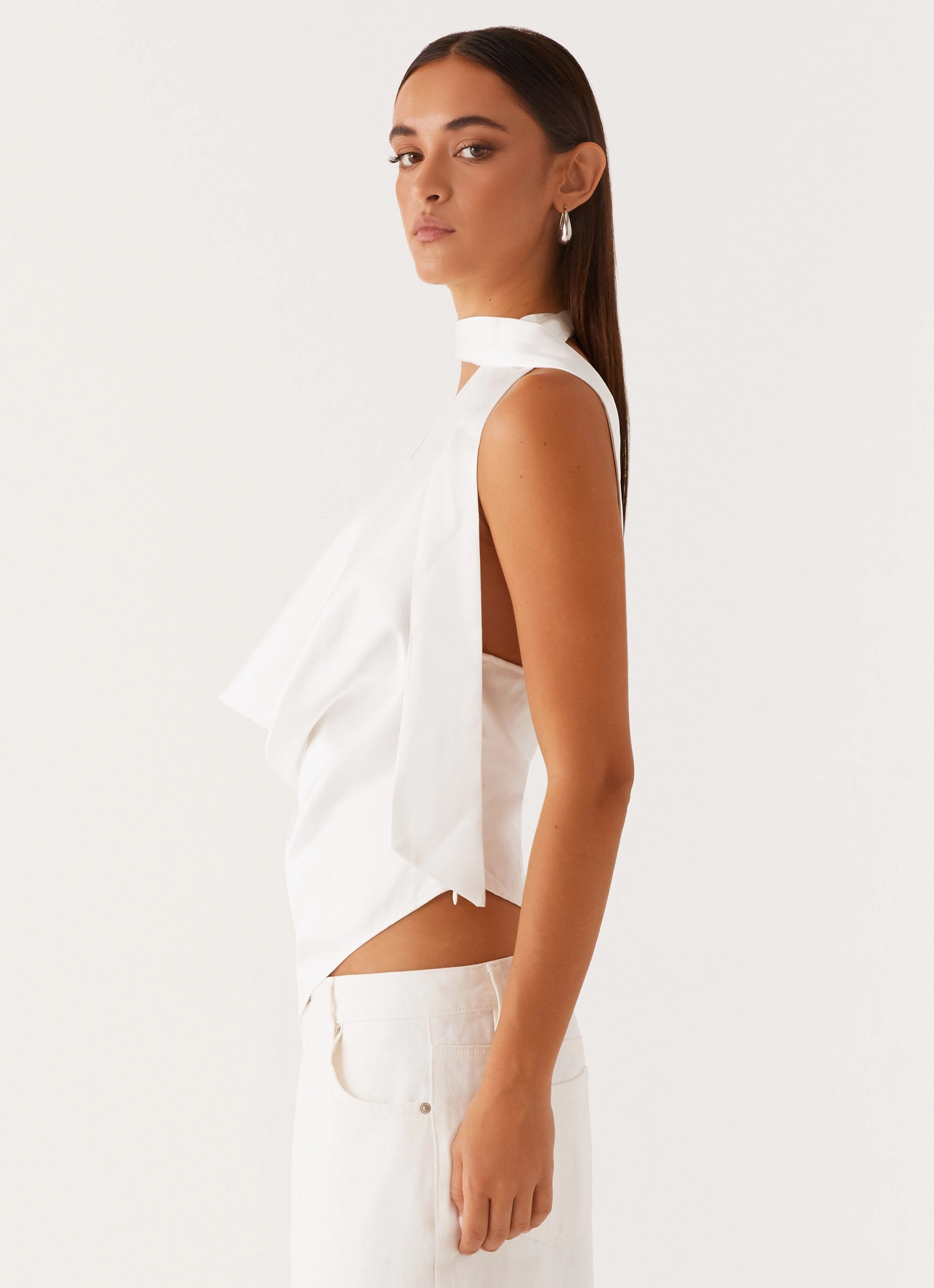 Nina Halterneck Scarf Top - White Cozy Layer Hypoallergenic Lining