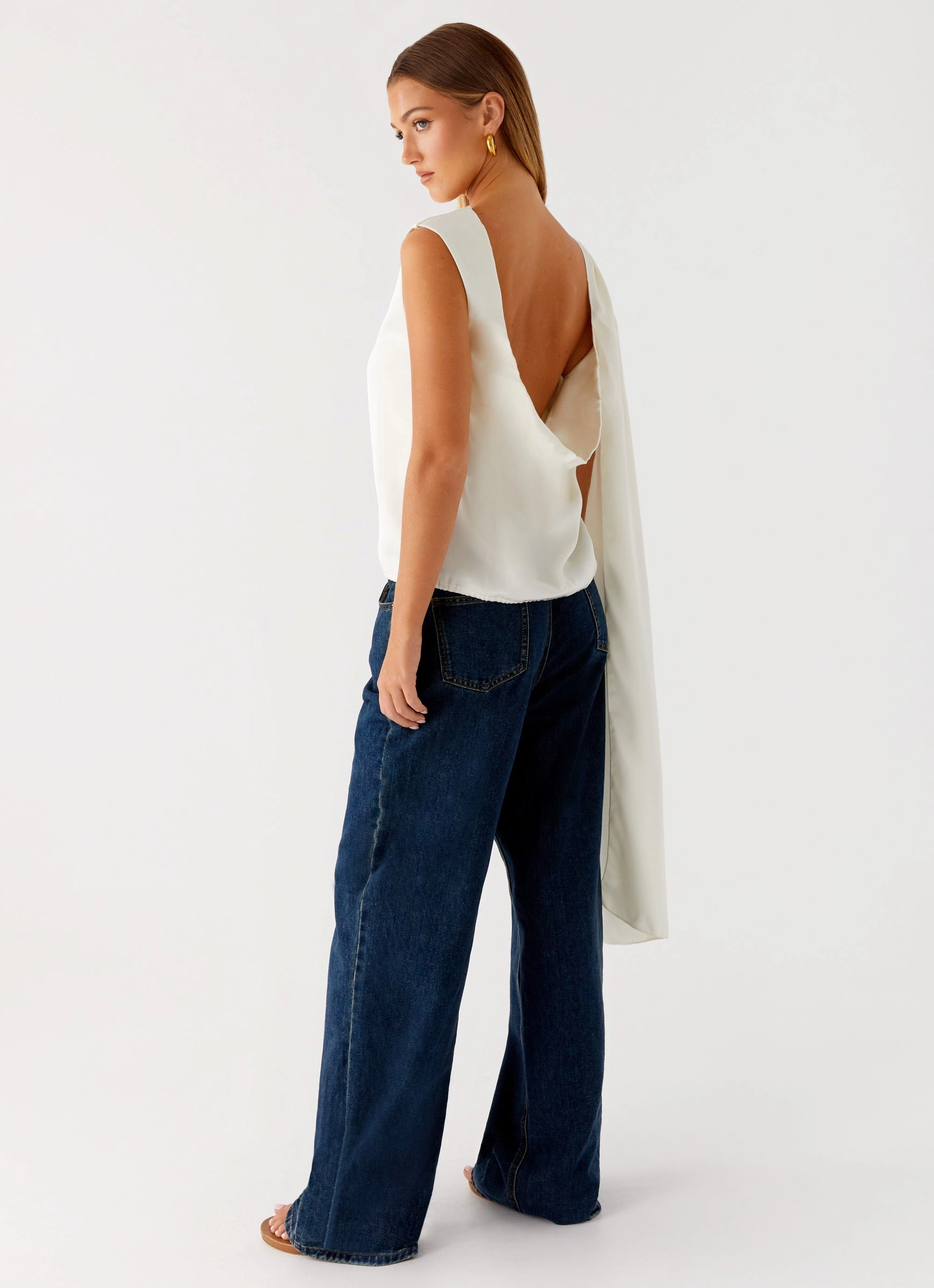 Mojito Cowl Top - Ivory Moisture Management