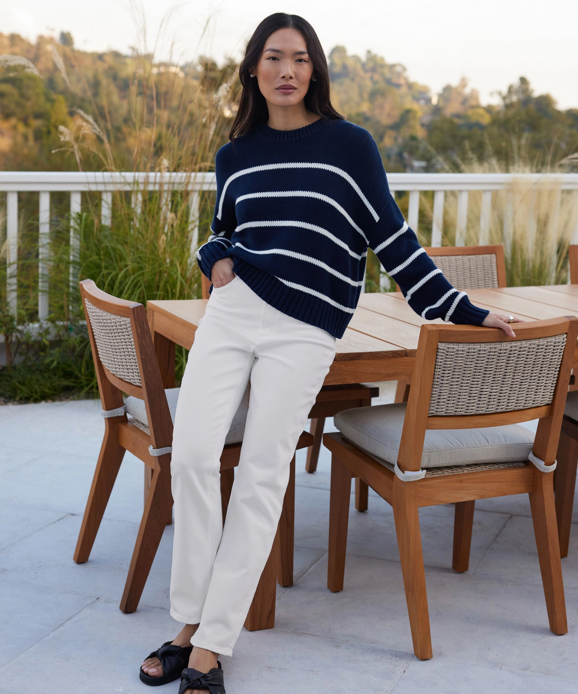 Lightweight Feel Fashion-Forward High Rise Stovepipe Jean