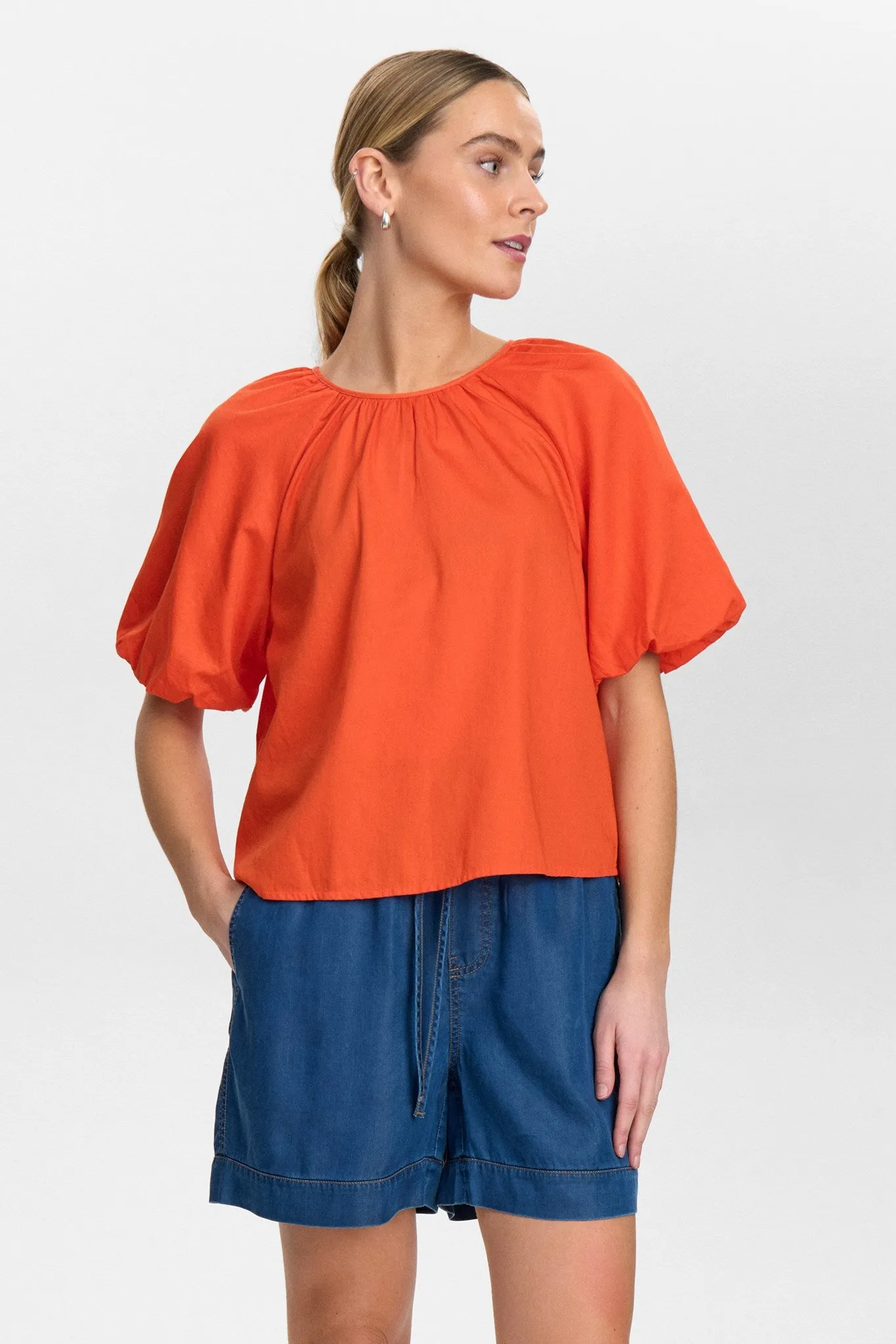 NUTRINE BLOUSE - Cherry Tomato Sporty Hoodie slim fit